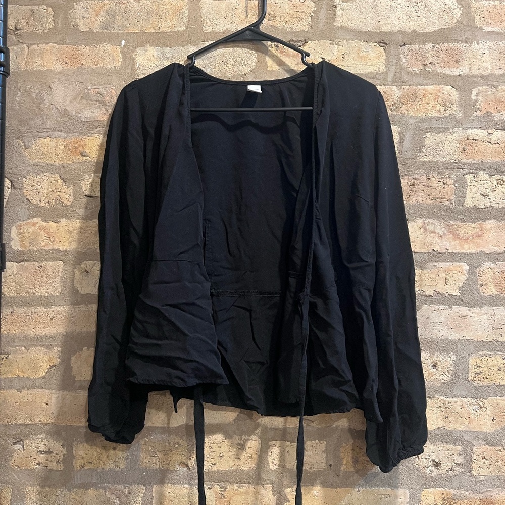 Chic Black Tie-Front Top - Old Navy (Size Medium) - Never Worn!